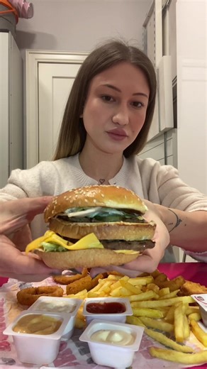 Hamburger ASMR: Evde Doyurucu Hamburger Yapımı