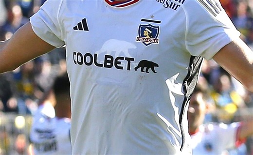 El nuevo terremoto que amenaza con desestabilizar a Colo Colo: Captan a titular absoluto en pichanga informal