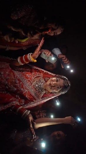 Zenny | MERN & Web Dev | Pehle scene pura black 🖤 Beat drop hote hi 💥 TEAM BRIDE reveal 😮🔥 Bas ek simple CSS trick se!” 👉 CSS :hover ek pseudo-class hota hai Jo... | Instagram