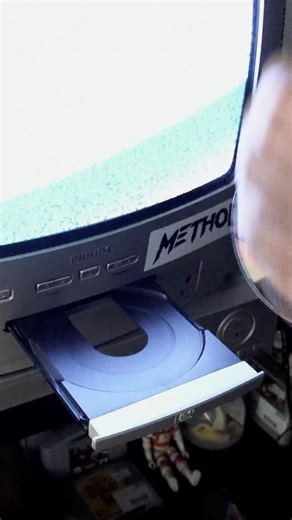 📀 Method DVD mag v4.3 (2004) has been pulled out from the archive and uploaded on the inter web - perfect for a nice little Sunday watch! Full treat with bonuses now at methodmag.com (link in bio 🔗) Menu: Methodology - Shiftys with Mads Jonsson Making of - Flavour Fresh Meat - Silvia Mittermueller Contest report - The Fabulous Tournament Fresh Meat - Marco Feichtner Profile - Martin Cernik Contest report - Redbull heavy metal Fresh Meat - Stefano Munari Face Off - Fredi Kalbermatten vs Nico Mu