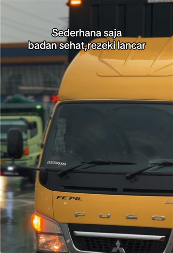 Selamat ber akhir pekan 🤘🏻😎 #pembururupiah #sopirtruck #truckdriver #truckhits #drivermuda