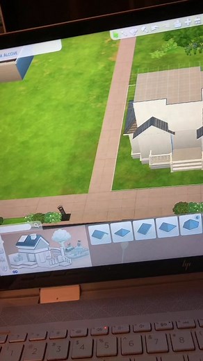 Sims 4 Building Tips: Beginner's Guide to Roofing
