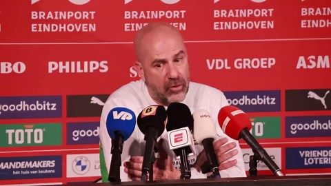 Bosz 'heel blij' voor herstelde Dest: 'Hoop dat hij er zaterdag weer bij is'