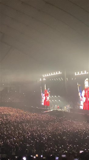 ONE OK ROCK 伝説のライブ、Right by your side