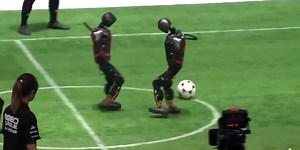 Fútbol 2.0: Robots con inteligencia artificial juegan su primer partido oficial
