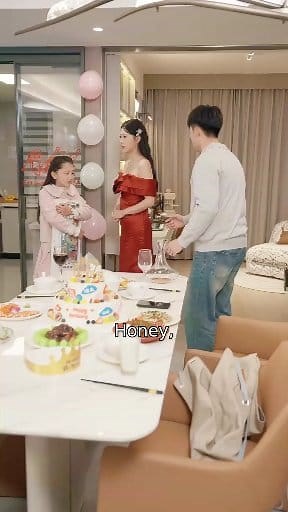 Watch all. https://go.moboboost.com/d/68331344425 Nicolas went from Mr. Mom to hotshot— now that’s a glow-up!  Who else is cheering for this stay-at-home king? #fyp #drama #teleplay #movies #losangeles #moboreels #DaddyGlowUp #KarmaIsSweet #MustWatchDrama | SpoilerAlert | Facebook