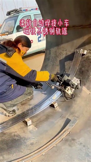 ⚡ “Watch This Welding Cart Make PERFECT Welds! 🤖🔥”p