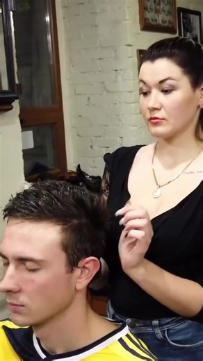 Satisfying ASMR Head Ear Massage and Back Scratching