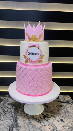 Princess cake for a 10th birthday #cakevideos #cake #cakesoftiktok #cakedecorating