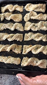 45K views · 177 reactions | 1 minute Recipe mini garlic bread #bread #teatime #seemassmartkitchen #Foodie | Seema's Smart Kitchen | Facebook