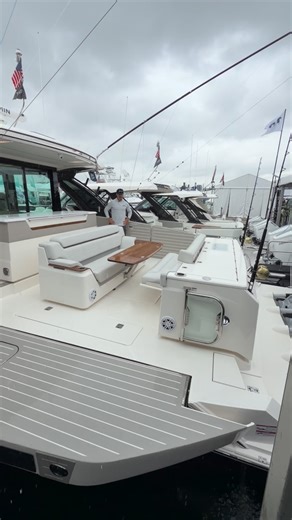 10K views · 835 reactions | The cockpit area of the @tiarayachts 56LS with its Adventure Module, really adds to the available space and versatility of the boat. The rain wasn’t making it easy on us, but we didn’t want to let this one get by us yesterday. Check it out at Bahia Mar. | Center Consoles Only | Facebook