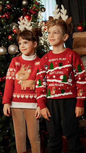 Natale è in arrivo, manca pochissimo! 🎄 La collezione natalizia è una gioia e rende ogni giornata un'avventura meravigliosa tra regali da scartare e giochi in famiglia! Scoprila su blukids.com. www.blukids.com/it/it/bk/c/abbigliamento-di-natale | Blukids