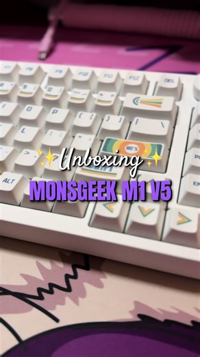 Unboxing | Monsgeek M1 V5 | 80s Retro Keyboard! Specs: Tri-mode connectivity VIA Support (Bluetooth, 2.4 GHz, Wired) Fully aluminum RGB settings 8000mAh battery . . . #monsgeek #unboxing #keyboardunboxing #80sretro #mechanicalkeyboard @monsgeek