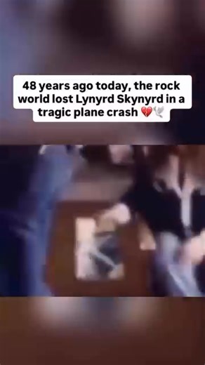 29 reactions | Remembering LYNYRD SKYNYRD’s 1977 Plane Crash….....