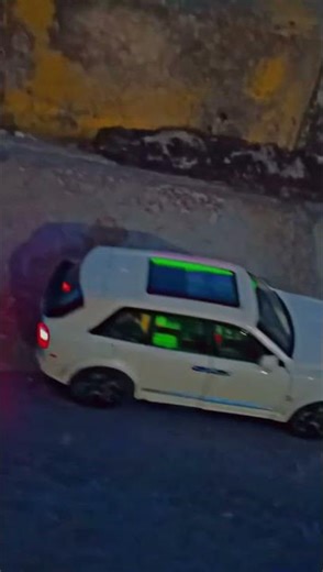 rolls Royce culinan video of the new look like a side tyre and dry leaf blower light building