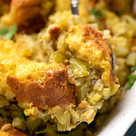 Hands down, this is best Gluten Free Stuffing recipe you've ever tasted! A delicious turkey stuffing (or dressing) is an essential staple for any gathering, adding flavor and texture to the whole meal. https://glutenfreeonashoestring.com/gluten-free-stuffing-thanksgiving/ #glutenfreestuffing #Thanksgivingstuffingrecipe #glutenfreesidedish #Thanksgivingdressing | Gluten Free on a Shoestring