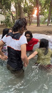 694K views · 10K reactions | swimming pool me snake #swimmingpool #viral #comedy #funny #snake #fight #village #gaon #2023vlogs #villagelife | Ginni pandey | Facebook