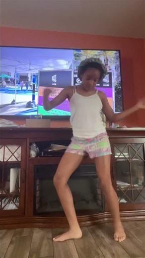 Dancing to Lani Love song and watching her YouTube videos🤣💕#LaniLove #dance