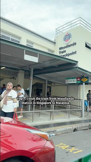 🚄Singapore to Malaysia by Train — Only 5 Minutes?! 🇸🇬➡️🇲🇾