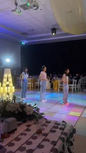 2.2K views · 13 reactions | Cómo bailar con mis hermanas en mis Quinceaños? XV Camila Hermosa ❤️ Coreógrafa: Marlen Gonzalez Coreógrafo Carlos Garcia Vals XV Queretaro. Salón Villagrand | Vals XV Queretaro. | Facebook