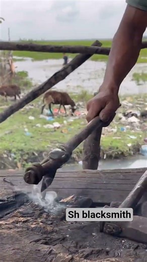 The Process of Making a Multi-Purpose Crowbar#blacksmithing
