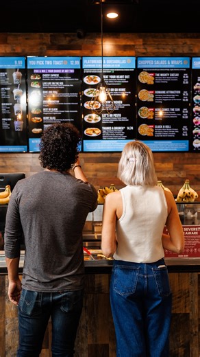 International Drive Orlando on Instagram: "Share… or don’t share 😏 — we’ve got plenty of lunch spots to choose from on I-Drive! 🥪🍴 Here are a few you’ll want to add to your list: 🥗 @grainandberry | Fresh bowls, smoothies, and wraps that taste like sunshine 🌞 🍕 @giordanospizza | Chicago-style deep dish done right 🌮 unclejulios | Tex-Mex favorites and legendary margaritas 🍔 @bethsburgerbar | Casual, classic, and seriously good burgers 🍣 @kurasushi_usa | Conveyor belt sushi = fun and flavo