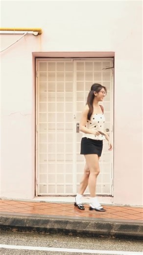 Do you wonder why everyone owns a Canon digicam? It’s no surprise why the Canon IXUS 285 HS A is becoming everyone's favourite. Its compact, stylish design makes it easy to carry around for capturing spontaneous moments. Moreover, it serves as a chic accessory that complements your outfits! Get yours now for only ₱19,998 or visit any of our nearby branches! #Photoline #PlentyToSmileAbout #TeamCanonPH #canonixus285hs | PHOTOLINE