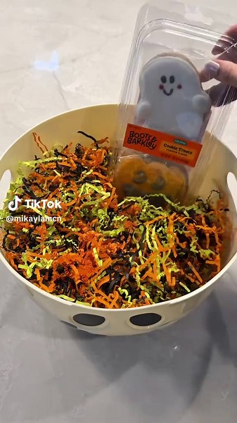 Spooky Boo Basket for My Dog This Halloween