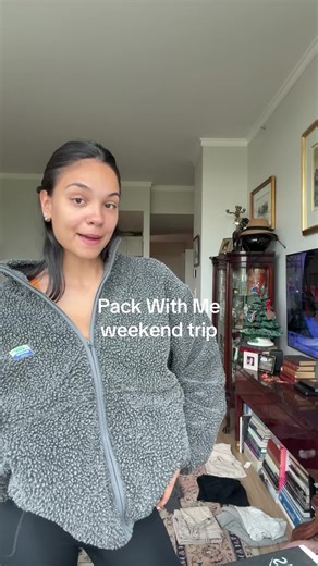 #packwithme for my weekend away! Super simple trip, will also be bringing a pair of sunglasses… but that’s pretty much it 🧳 @CALPAK Travel