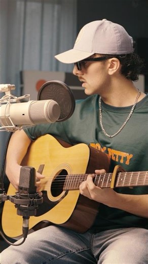 My debut EP ‘Voicenotes’ is out now! #singersongwriter