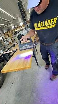 Using the ​⁠‪@OsmoCanada‬ LED smart oil as a finish on the butcher block countertop