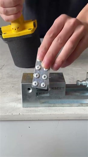 @Dongguan Kaisite Hardware Store#Rivet Tools #machine #screwfactory Choose Rivets #How to