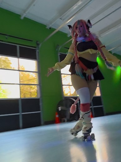 a little juno break, I finally made it home! #cosplay #rollerskating #genshinimpact #varesacosplay #varesa