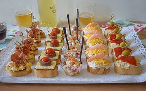 MONTADITOS Y PINCHOS