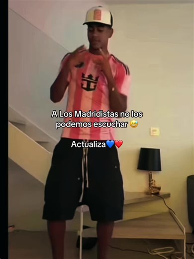 La música está muy fuerte no los podemos escuchar #capcut #madridistas #fcbarcelona #ponmeenparatitiktok