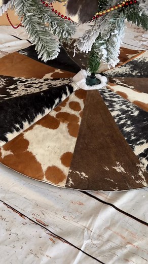 🚨 Country Christmas NOW LIVE 🚨 . 🎄 Cowboy Boot Christmas Stockings 🎄 Christmas Tree Skirts 🎄 Christmas Ornaments . This collection is very limited. Shop Country Christmas while you can: https://countryallure.com/collections/country-christmas | Country Allure