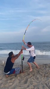 61K views · 356 reactions | When you don’t use Alvey gear on the beach….  @fishingsquadtv | Alvey Reels Australia | Facebook