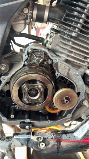 See how to start a motorcycle engine after opening it #bike #mangobikes #islabikes #bike