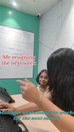 “Manager Loading Tasks… Employee Already in ‘Exit Mode’ 😂”#ResignationMood #NoticePeriodLoading