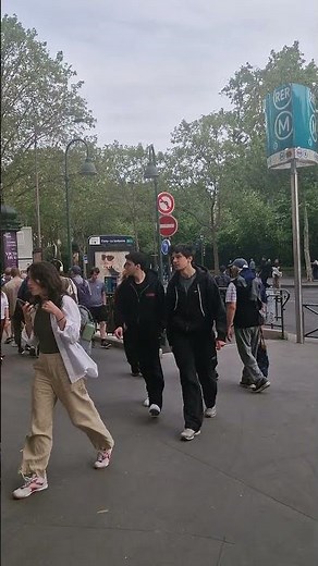 Paris walks Boulevard Saint-Michel- French region