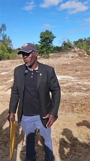 Live Family clashes with government on new hospital land. Government never paid them nor got their permission. | Lincoln Bain