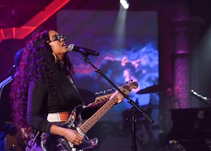 Watch:  H.E.R. Performs ‘Hard Place’ On ‘The Late Show with Stephen Colbert’