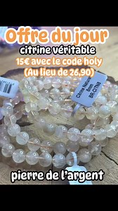 ⚠️énormément de fausses⚠️ La citrine naturelle est une pierre précieuse de la famille des quartz, appréciée pour sa couleur jaune à dorée et ses vertus en lithothérapie. Voici certaines des principales vertus associées à la citrine naturelle :1. **Énergie positive** : La citrine est souvent considérée comme une pierre de joie et d’optimisme. Elle est réputée pour sa capacité à dissiper l'énergie négative et à favoriser un état d'esprit positif.2. **Prospérité et abondance** : La citrine est parf
