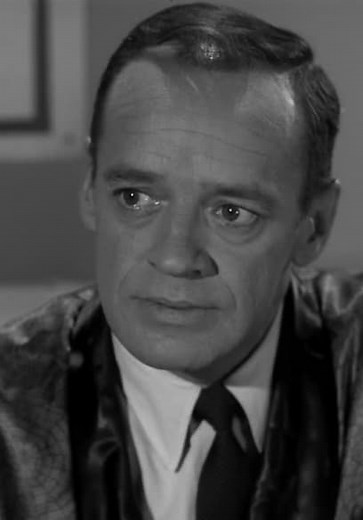 Perry Mason S04:E07 - The Case of the Clumsy Clown