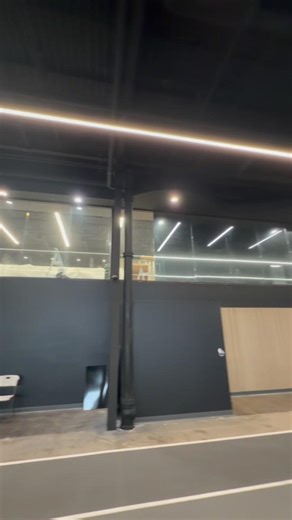 Most people think one-way mirror film works all the time.Truth is — it depends entirely on lighting.