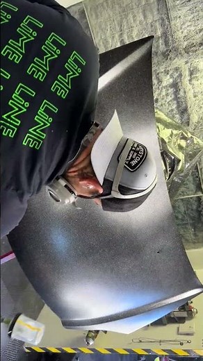 How to spray metal flake paint