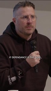 If dependance is the goal, weakness is the advantage. Pastor Jonathan Pokluda answers the question, "How do you handle nerves before preaching?" in his Friday Q&A Workshop. To see the full Workshop, check out studio.speakconference.com All SPEAK 2024 content is now available! | Louie Giglio