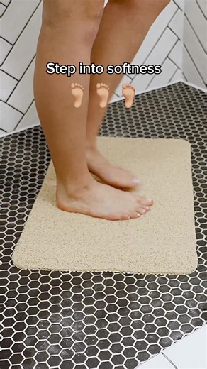 A foot massage under the warm shower? Yes please. Enjoy a spa-like experience without blocking the drain thanks to Hydro Wonder's clever design ✨ #JML #EverydayEasier