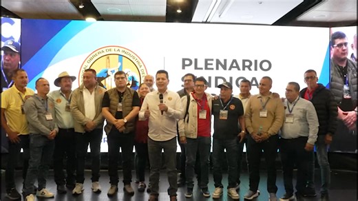 #SomosUSO 🚨En su Plenario Sindical Nacional, la USO dice sí a los pilotos de yacimientos no convencionales. 👉 La Unión Sindical Obrera (USO) de la industria del petróleo reafirma su vocación democrática, pluralista y clasista en la defensa y reivindicación de la clase trabajadora, el patrimonio público y la soberanía energética de los colombianos. 👉 Con aprobación mayoritaria, la USO y su militancia defenderán a Ecopetrol en sus líneas de negocios principales —exploración, perforación, refina