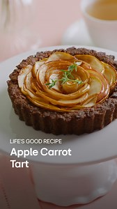 In our kitchen, there are no failures, only delicious new recipes! 😌✨ Our beta-carotene carrot cake didn't quite work out as planned... No worries, though—we didn’t waste a crumb with the help from LG NeoChef oven! Crumble the cake, mix with butter, and press it into a tart pan. After a quick bake in the oven, it turns into a versatile cookie-like crust! You can top the tart with crisp autumn apples, which pair so well with a sweet carrot base. 🥕💗🍎 What are your tips on failed cakes? Tell us